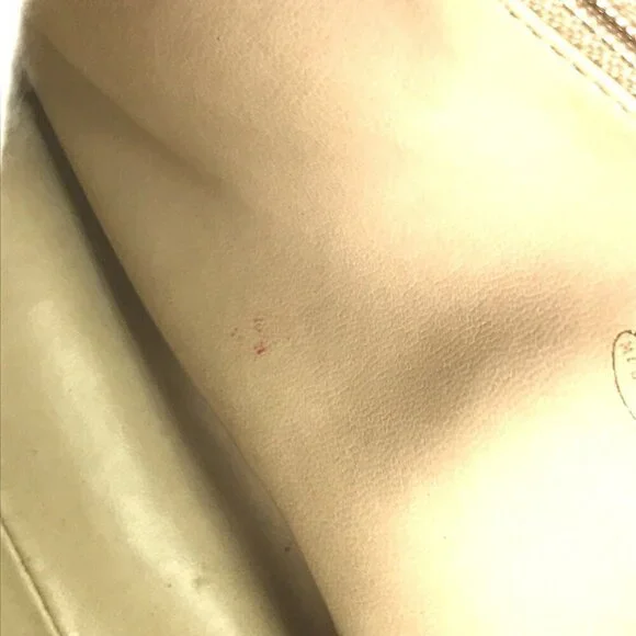 CHANEL Vintage Cream Caviar Leather Tote Bag - Picture 12 of 16